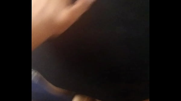Queda Sola En Casa